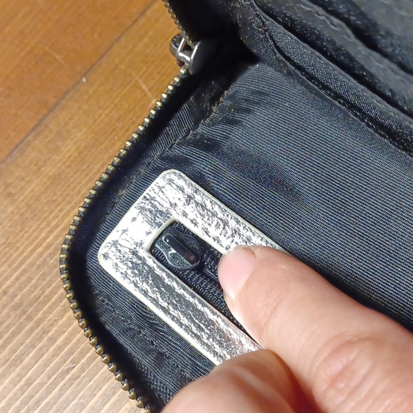 Calvin  Klein  wallet - Picture 10 of 16